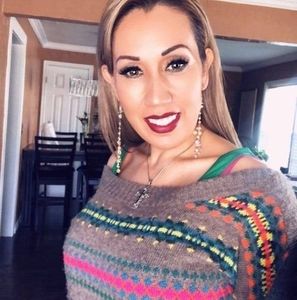 Meet your Posher, Sandy